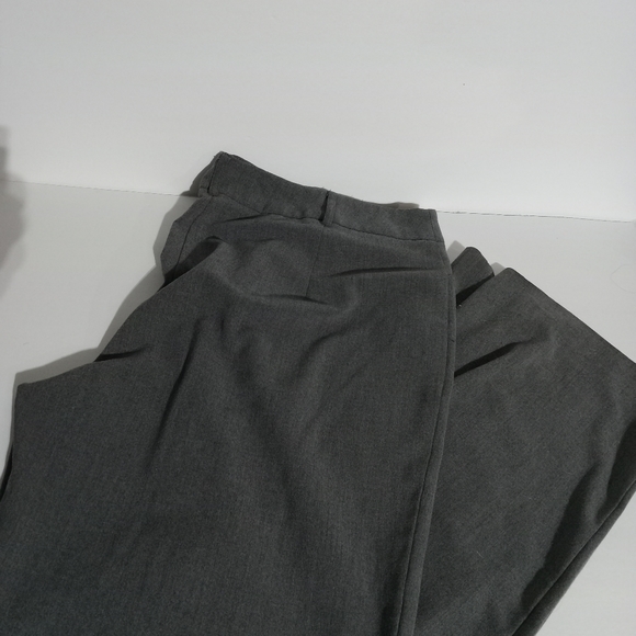 Women's gray suit size 14 - Picture 3 of 6